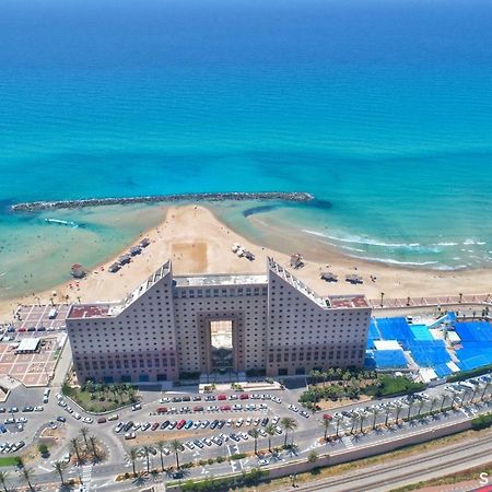 Almogim- Almog Building Haifa Kültér fotó