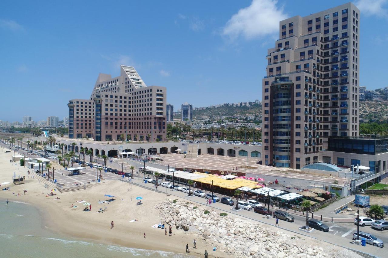 Almogim- Almog Building Haifa Kültér fotó
