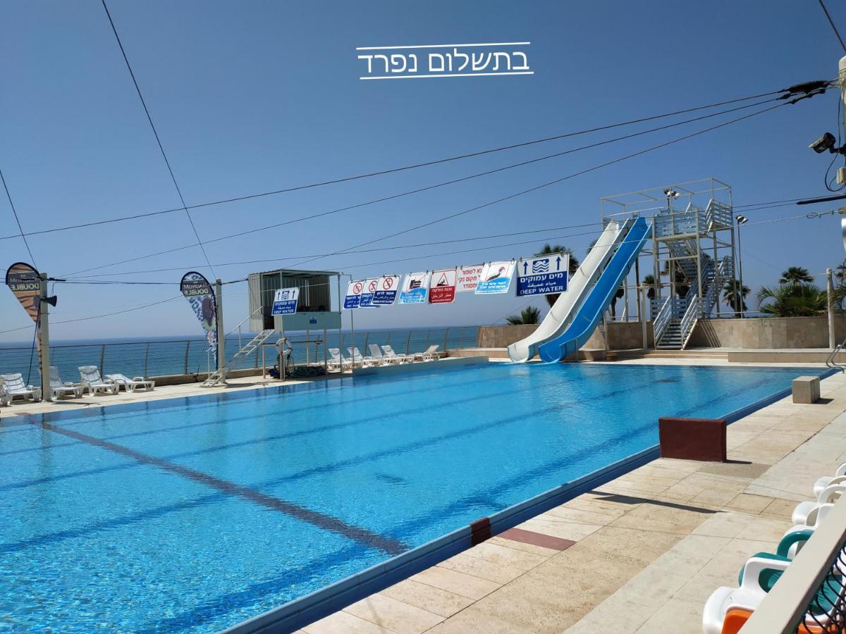 Almogim- Almog Building Haifa Kültér fotó
