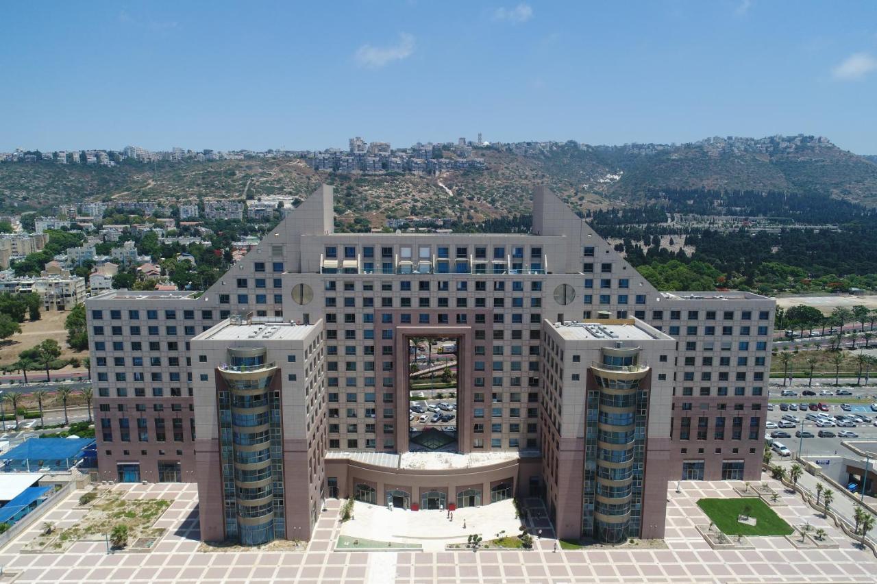 Almogim- Almog Building Haifa Kültér fotó